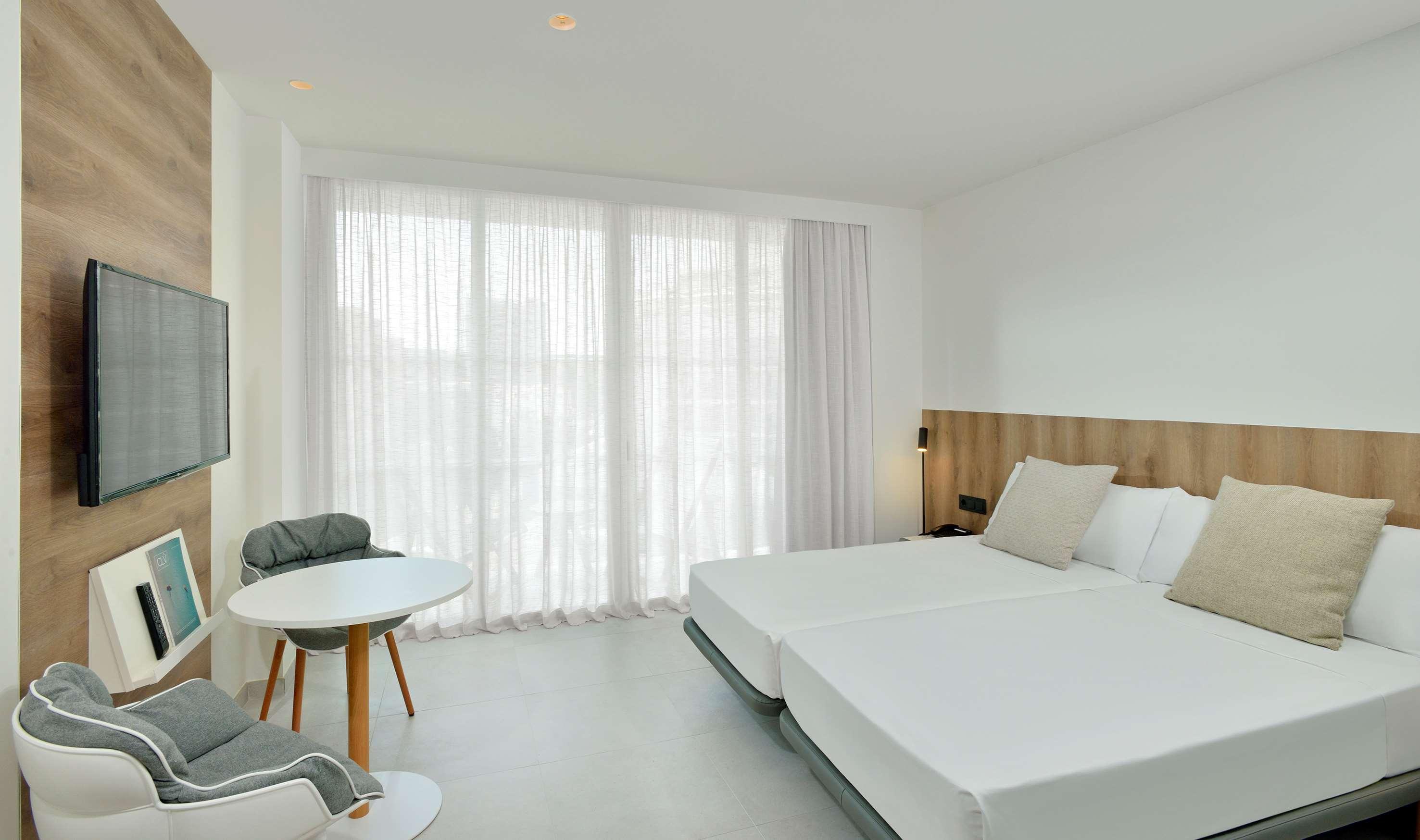 Hotel Innside By Melia Calvia Beach 4*